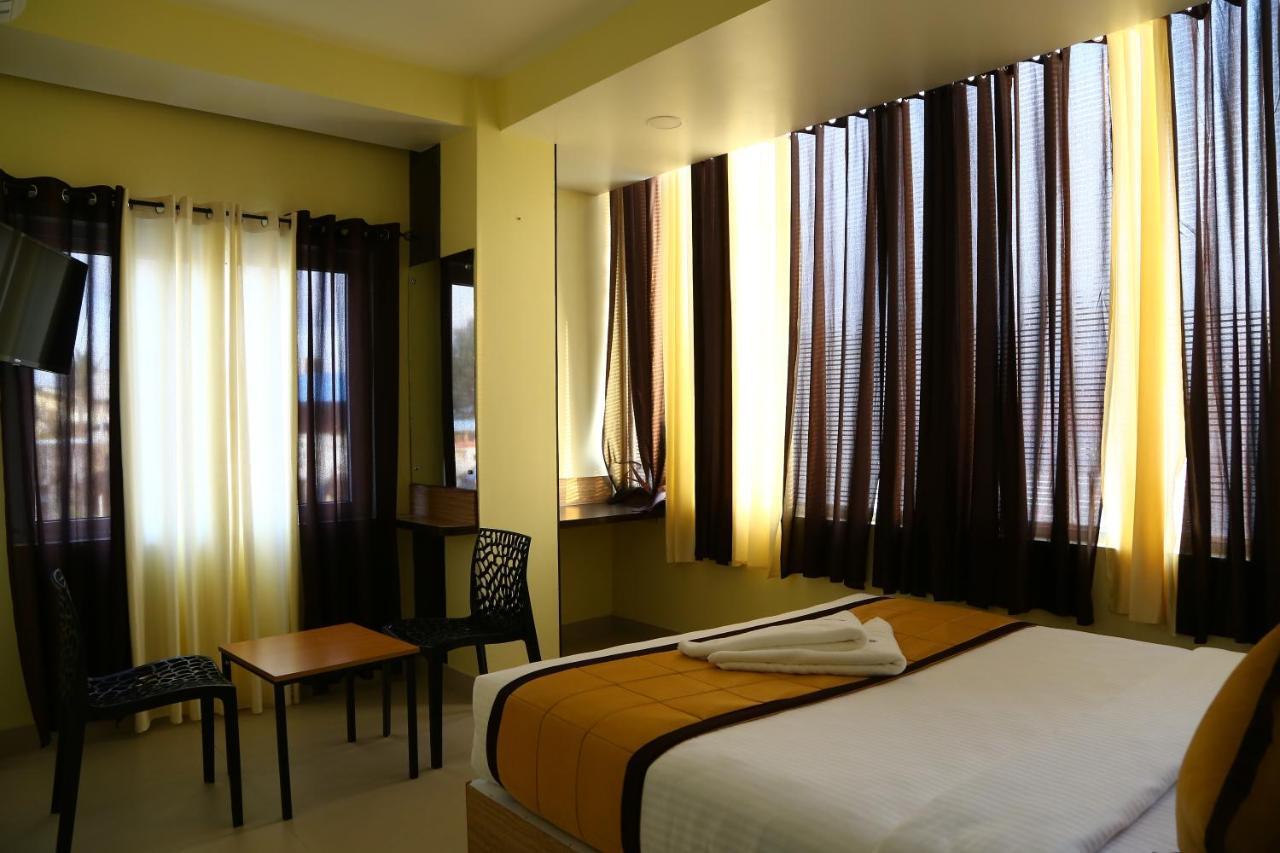 Hotel Landmark Port Blair Zewnętrze zdjęcie